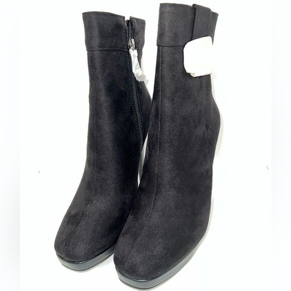 BETSY Black Suede Stiletto Heels Booties Size 7 New In Box - Picture 5 of 8
